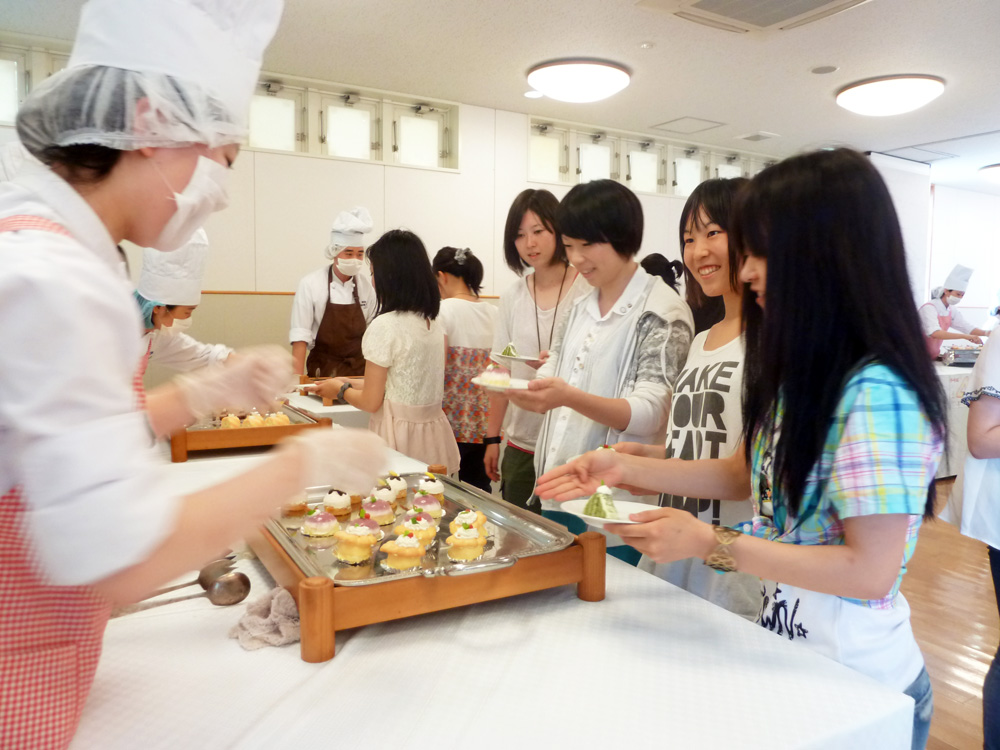 ケーキバイキング