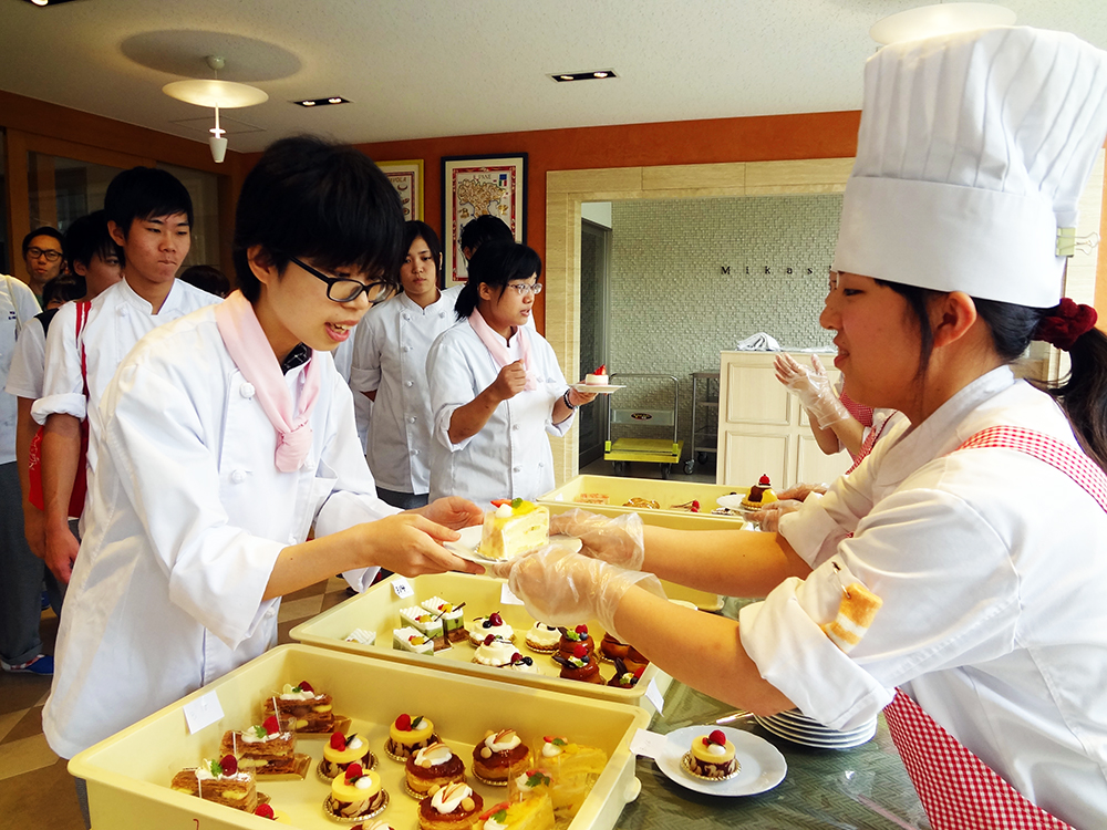 創作ケーキ試食会