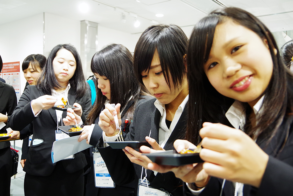 日本調理製菓専門学校 学外研修風景